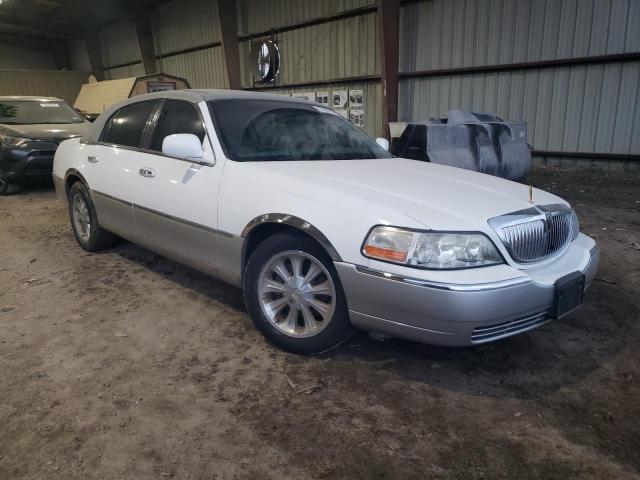 Photo 3 VIN: 1LNHM81V87Y605830 - LINCOLN TOWN CAR S 