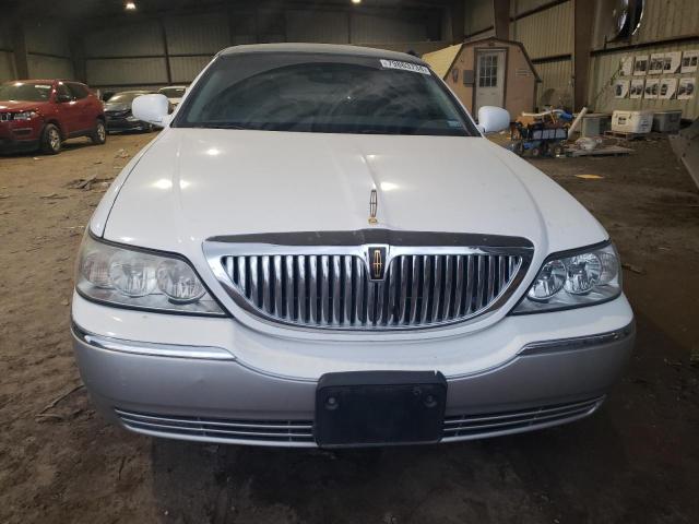 Photo 4 VIN: 1LNHM81V87Y605830 - LINCOLN TOWN CAR S 