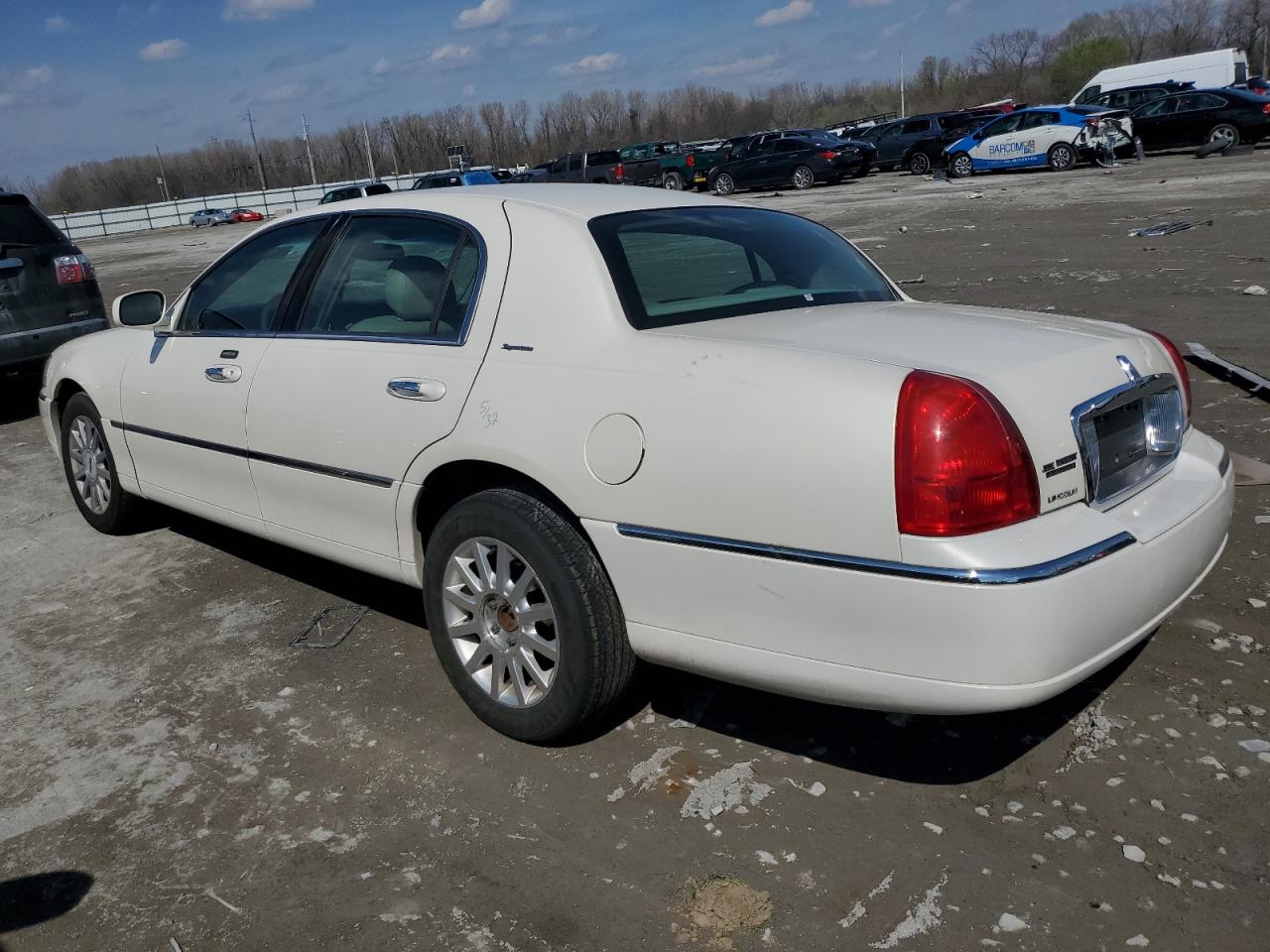 Photo 1 VIN: 1LNHM81V87Y622403 - LINCOLN TOWN CAR 