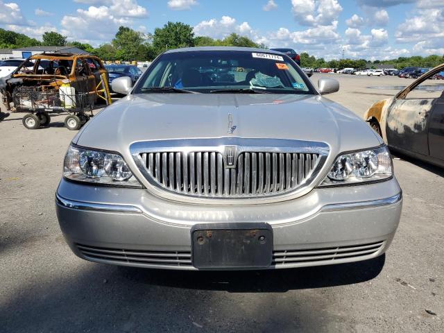 Photo 4 VIN: 1LNHM81V87Y623048 - LINCOLN TOWNCAR 