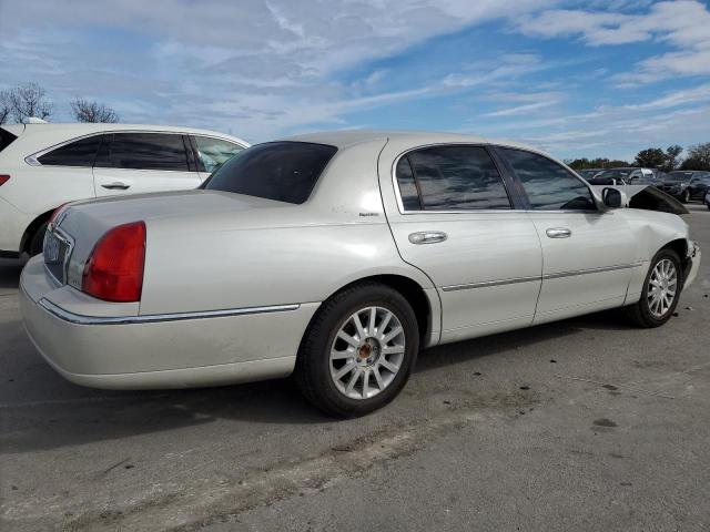 Photo 2 VIN: 1LNHM81V97Y602984 - LINCOLN TOWNCAR 