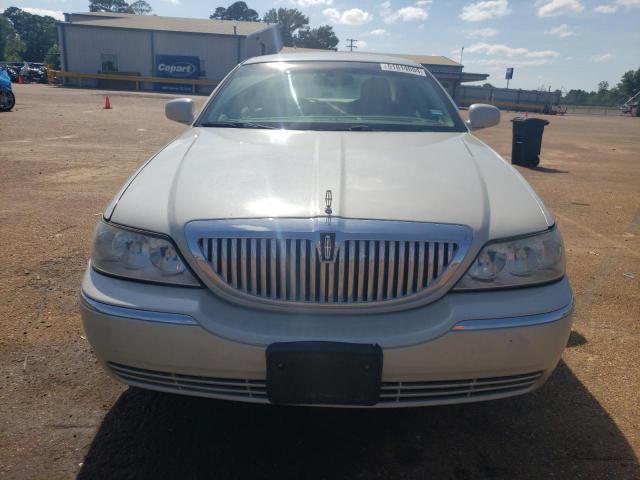 Photo 4 VIN: 1LNHM81V97Y627657 - LINCOLN TOWNCAR 