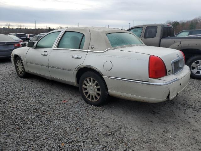 Photo 1 VIN: 1LNHM81VX7Y600127 - LINCOLN TOWNCAR 