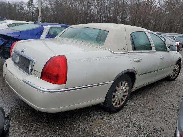 Photo 2 VIN: 1LNHM81VX7Y600127 - LINCOLN TOWNCAR 