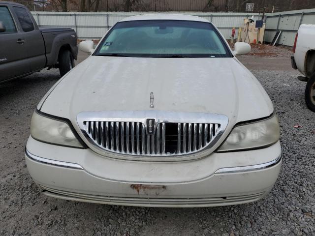 Photo 4 VIN: 1LNHM81VX7Y600127 - LINCOLN TOWNCAR 