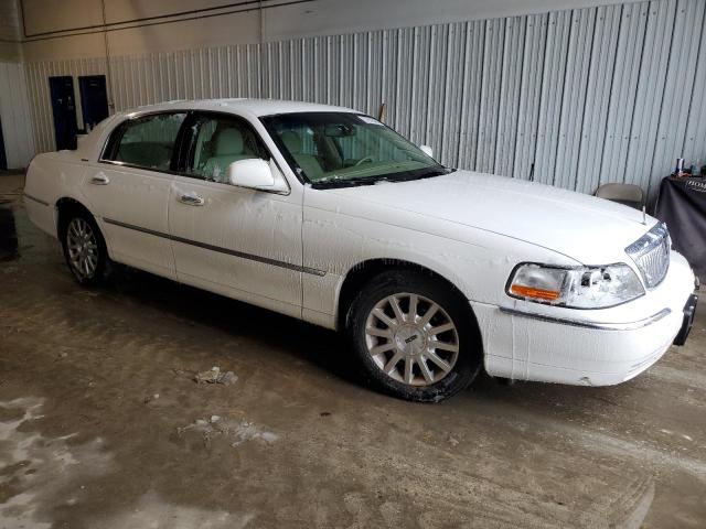 Photo 3 VIN: 1LNHM81VX7Y602976 - LINCOLN TOWNCAR 