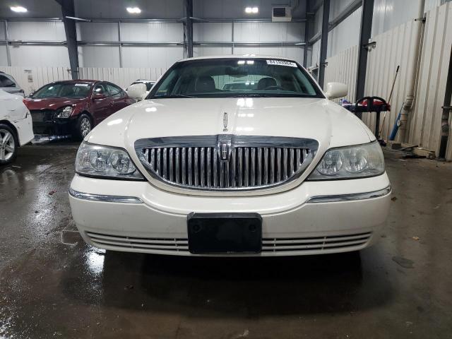 Photo 4 VIN: 1LNHM81VX7Y605814 - LINCOLN TOWN CAR S 