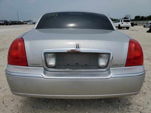 Photo 5 VIN: 1LNHM81VX7Y617073 - LINCOLN TOWNCAR 