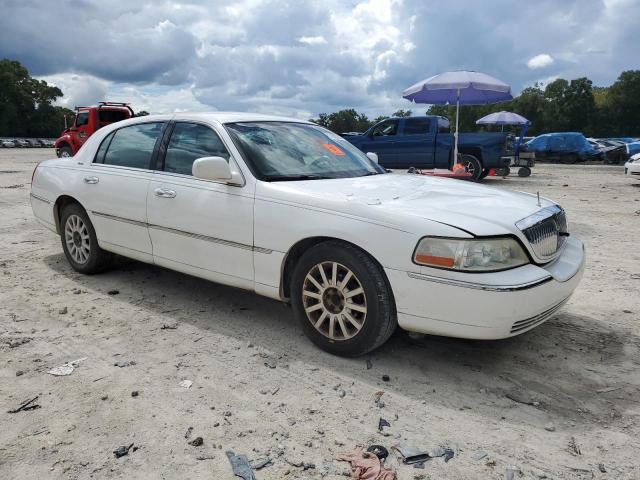 Photo 3 VIN: 1LNHM81VX7Y628946 - LINCOLN TOWN CAR S 