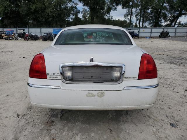 Photo 5 VIN: 1LNHM81VX7Y628946 - LINCOLN TOWN CAR S 