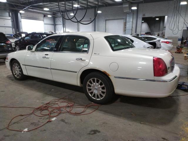 Photo 1 VIN: 1LNHM81VX7Y631281 - LINCOLN TOWNCAR 