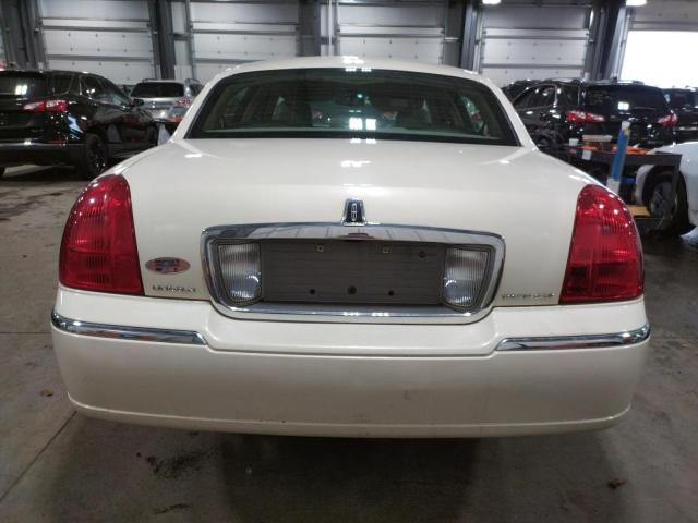 Photo 5 VIN: 1LNHM81VX7Y631281 - LINCOLN TOWNCAR 