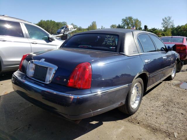 Photo 2 VIN: 1LNHM81W01Y669554 - LINCOLN TOWNCAR 