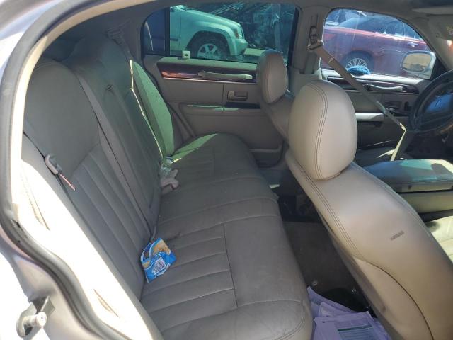 Photo 9 VIN: 1LNHM81W03Y658217 - LINCOLN TOWNCAR 