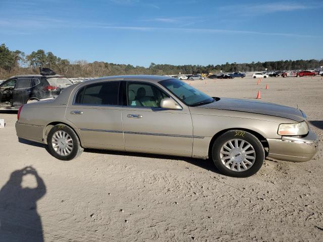 Photo 3 VIN: 1LNHM81W04Y650717 - LINCOLN TOWN CAR 