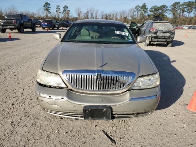 Photo 4 VIN: 1LNHM81W04Y650717 - LINCOLN TOWN CAR 