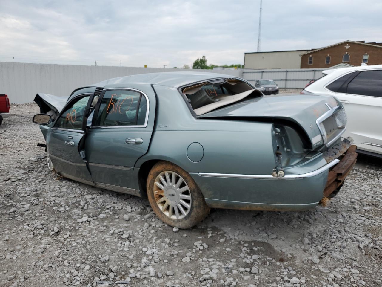 Photo 1 VIN: 1LNHM81W05Y601650 - LINCOLN TOWN CAR 