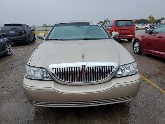 Photo 4 VIN: 1LNHM81W05Y611644 - LINCOLN TOWNCAR 