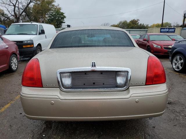 Photo 5 VIN: 1LNHM81W05Y611644 - LINCOLN TOWNCAR 