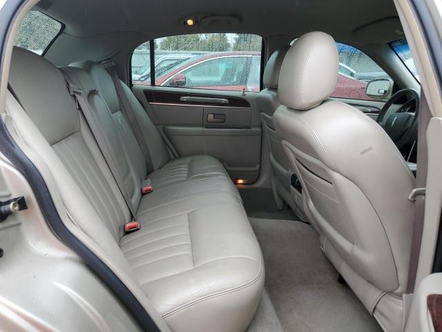 Photo 9 VIN: 1LNHM81W05Y611644 - LINCOLN TOWNCAR 