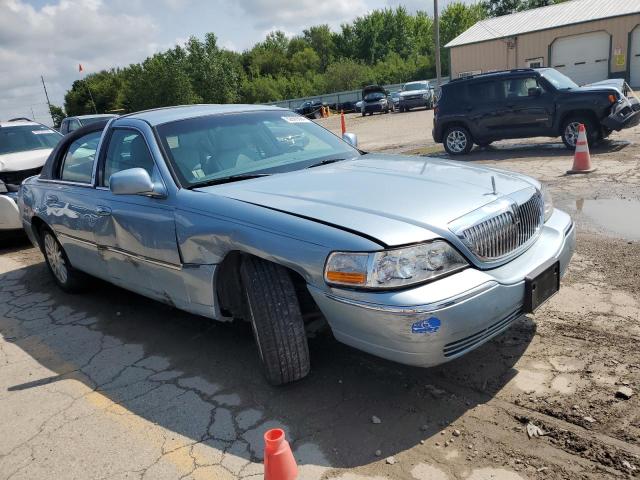 Photo 3 VIN: 1LNHM81W05Y623079 - LINCOLN TOWN CAR S 