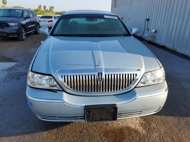 Photo 4 VIN: 1LNHM81W05Y623079 - LINCOLN TOWN CAR S 