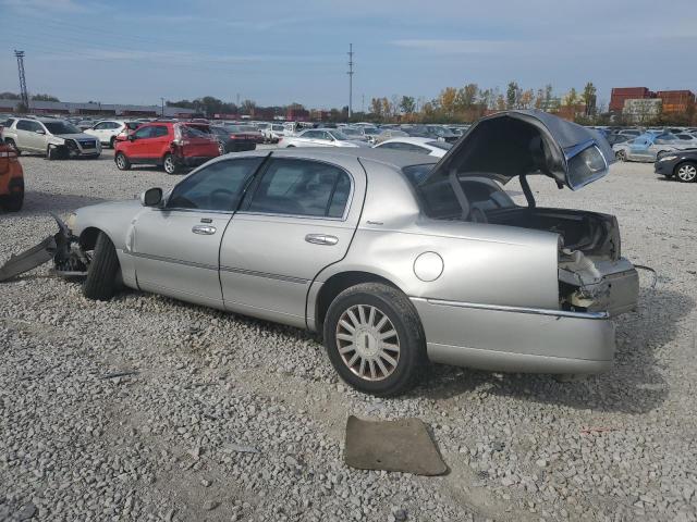 Photo 1 VIN: 1LNHM81W05Y666594 - LINCOLN TOWN CAR S 