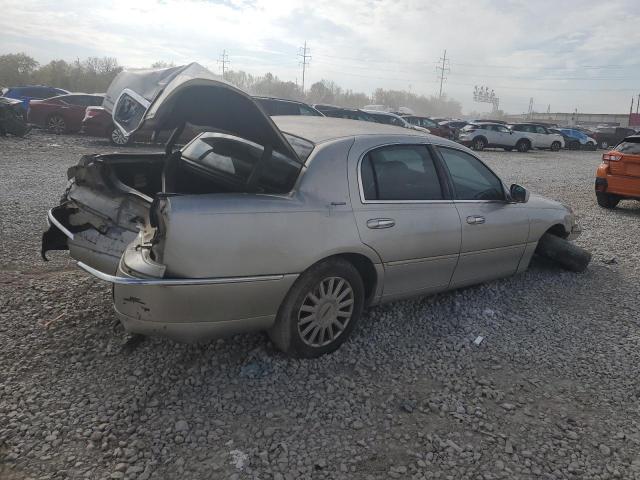 Photo 2 VIN: 1LNHM81W05Y666594 - LINCOLN TOWN CAR S 