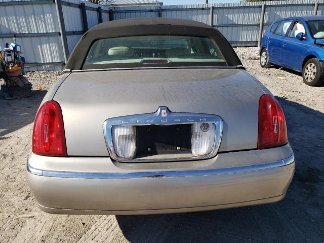 Photo 5 VIN: 1LNHM81W0XY665335 - LINCOLN TOWNCAR 