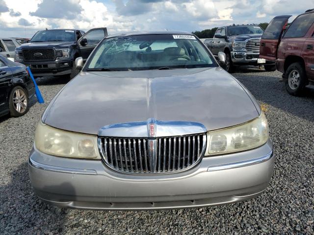 Photo 4 VIN: 1LNHM81W0XY668994 - LINCOLN TOWN CAR E 