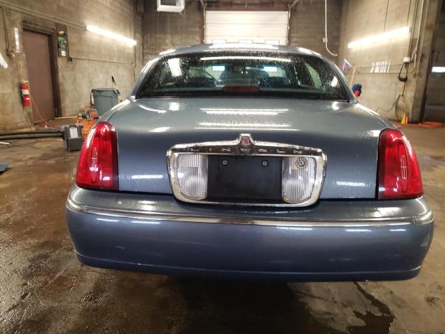 Photo 5 VIN: 1LNHM81W0YY869165 - LINCOLN TOWN CAR E 