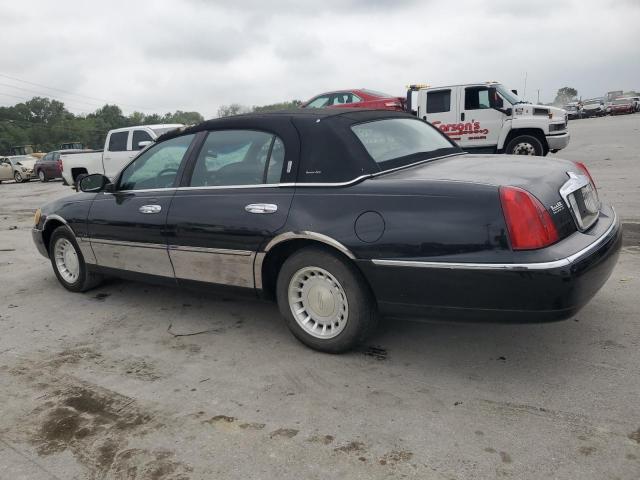 Photo 1 VIN: 1LNHM81W0YY873653 - LINCOLN TOWN CAR E 