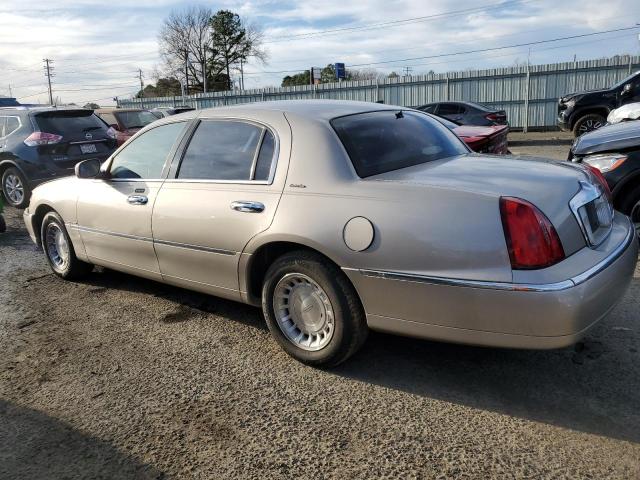 Photo 1 VIN: 1LNHM81W0YY894406 - LINCOLN TOWN CAR E 