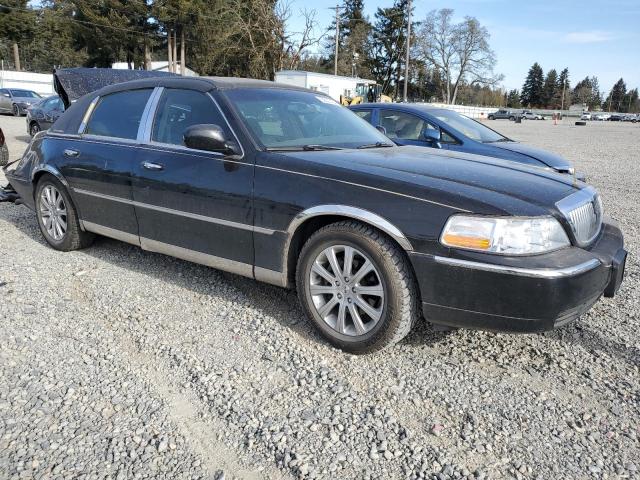 Photo 3 VIN: 1LNHM81W13Y613173 - LINCOLN TOWNCAR 