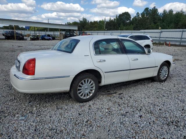 Photo 2 VIN: 1LNHM81W13Y625534 - LINCOLN TOWN CAR E 