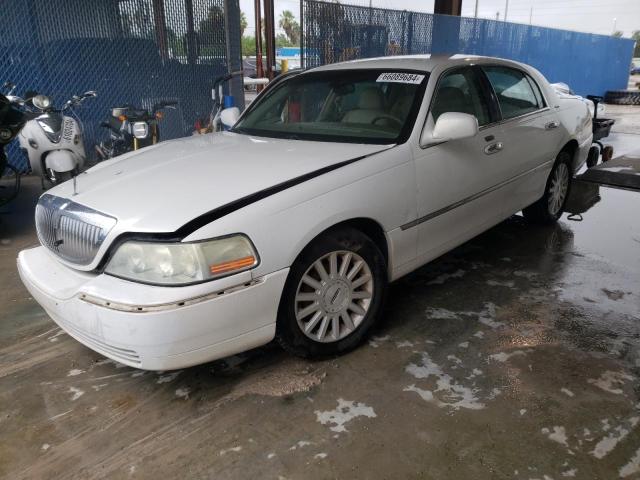 Photo 0 VIN: 1LNHM81W13Y638171 - LINCOLN TOWN CAR E 