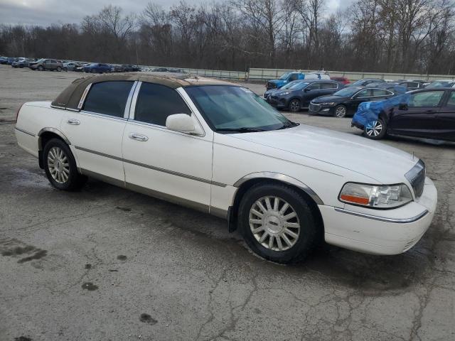 Photo 3 VIN: 1LNHM81W14Y619797 - LINCOLN TOWN CAR E 