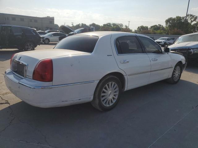 Photo 2 VIN: 1LNHM81W14Y643890 - LINCOLN TOWN CAR E 