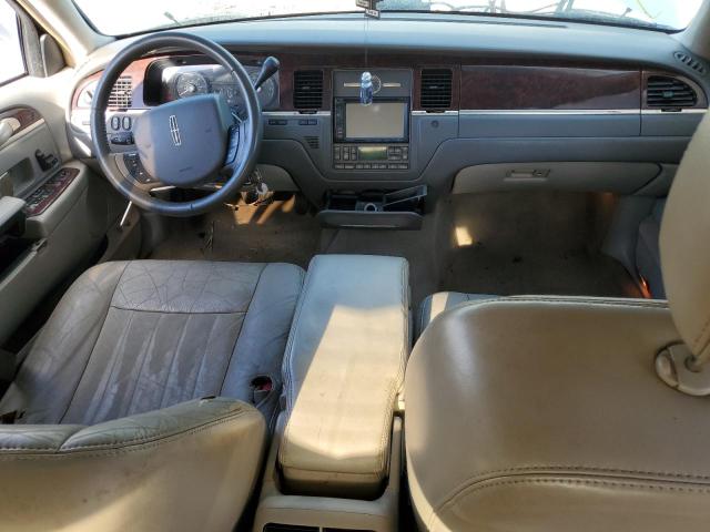 Photo 7 VIN: 1LNHM81W16Y609418 - LINCOLN TOWNCAR 