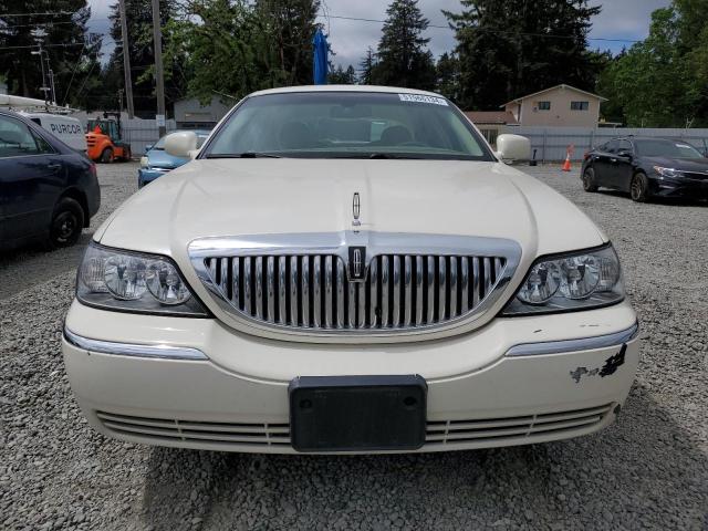 Photo 4 VIN: 1LNHM81W17Y617648 - LINCOLN TOWNCAR 