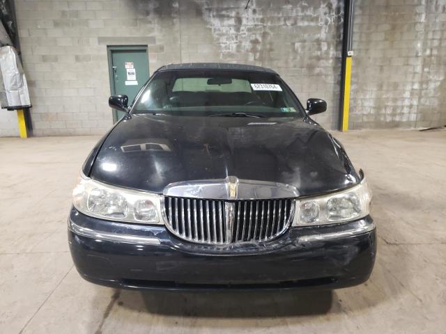 Photo 4 VIN: 1LNHM81W1XY637219 - LINCOLN TOWN CAR E 