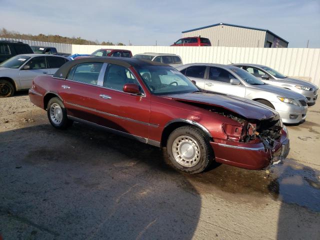 Photo 3 VIN: 1LNHM81W1YY769611 - LINCOLN TOWNCAR 