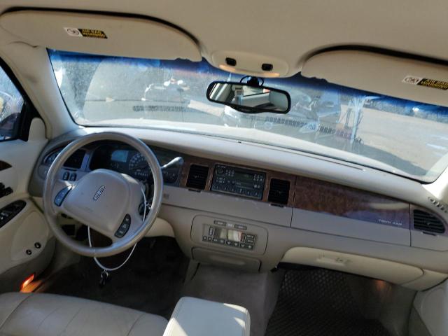 Photo 7 VIN: 1LNHM81W22Y633348 - LINCOLN TOWN CAR E 