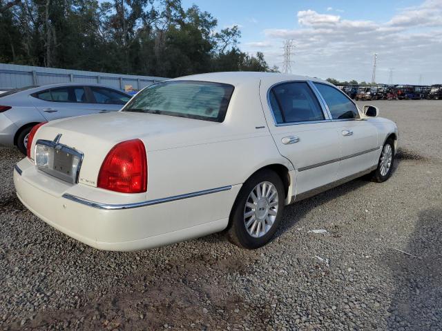 Photo 3 VIN: 1LNHM81W24Y675117 - LINCOLN TOWN CAR E 