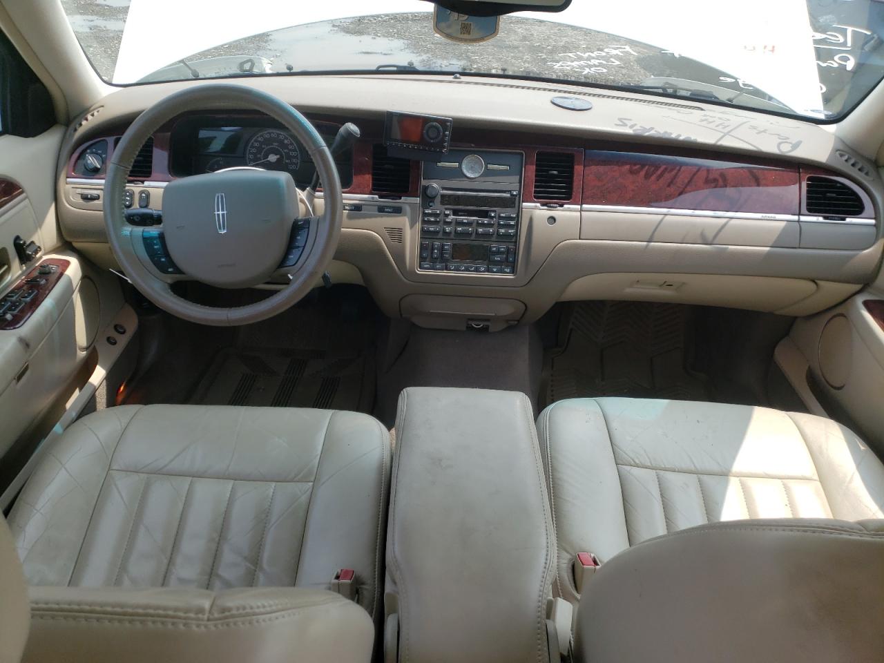 Photo 7 VIN: 1LNHM81W25Y613346 - LINCOLN TOWN CAR 