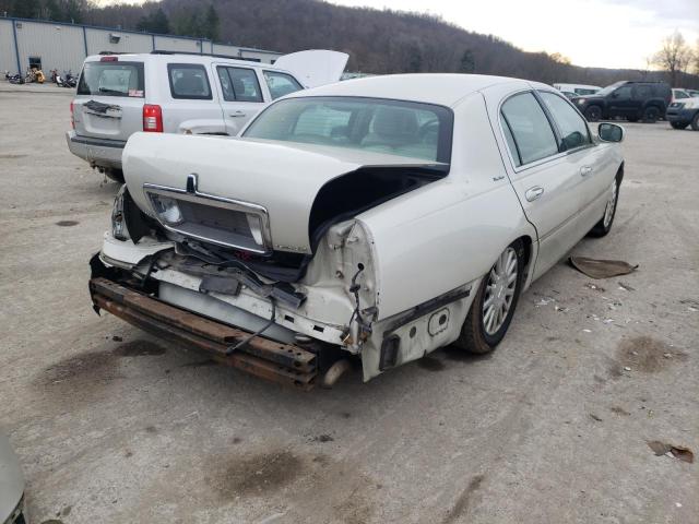 Photo 3 VIN: 1LNHM81W25Y626162 - LINCOLN TOWN CAR S 