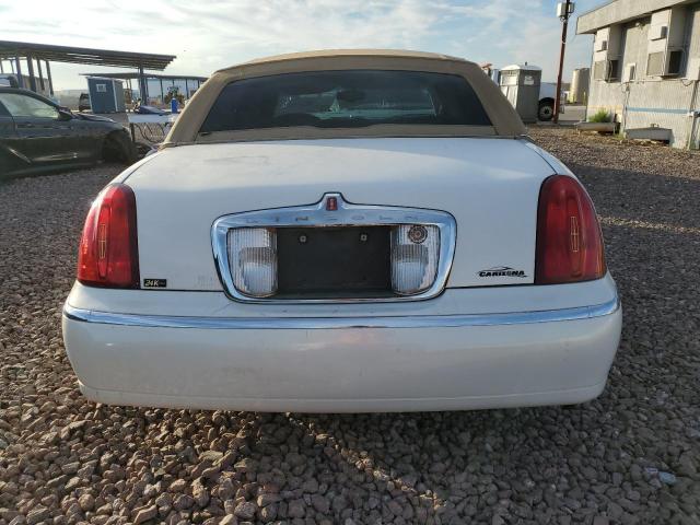 Photo 5 VIN: 1LNHM81W2XY654630 - LINCOLN TOWNCAR 