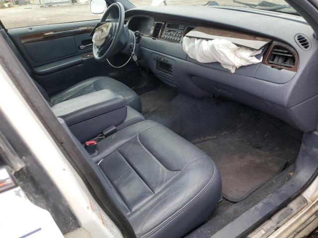 Photo 7 VIN: 1LNHM81W2XY671461 - LINCOLN TOWN CAR E 