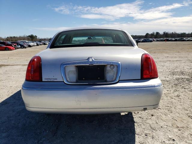 Photo 5 VIN: 1LNHM81W2XY678426 - LINCOLN TOWNCAR 