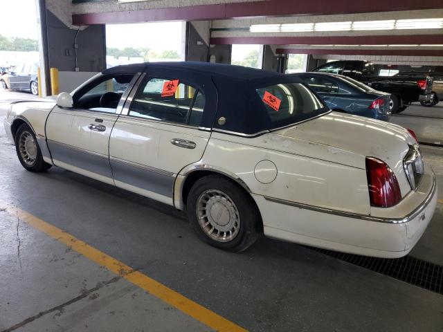 Photo 1 VIN: 1LNHM81W2YY913960 - LINCOLN TOWNCAR 